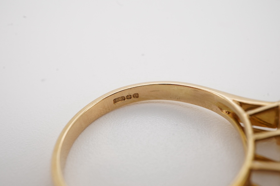 A modern 18ct gold and five stone oval cut diamond set half hoop ring, size N, gross weight 3.8 grams. Condition - fair to good